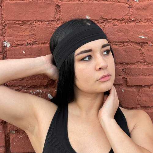 Victory Elite cardio cross-training headband in black, made of moisture-wicking fabric, designed to keep sweat away during workouts.