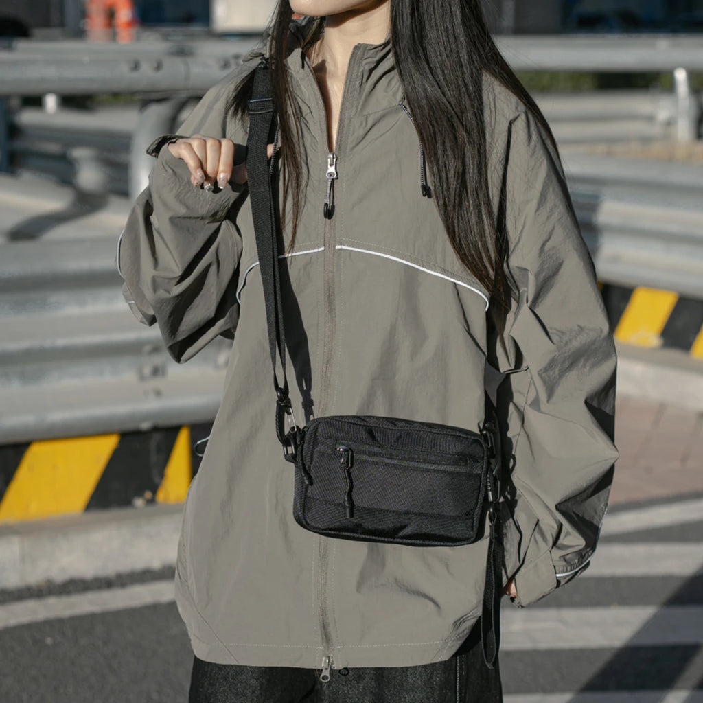 Victory Elite outdoor hiking backpack, lightweight expandable chest bag with hiking gear for men and women, suitable for outdoor adventures.